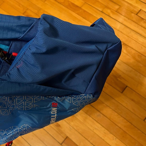 Life Sports Gear Forillion Hiking Backpack 18L - Unisex - Picture 8 of 8